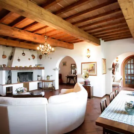 Villa Immersa Nel Della Toscana Vivajo
